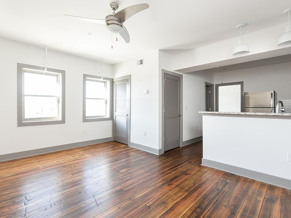 1st image of 1209 Hull St #306