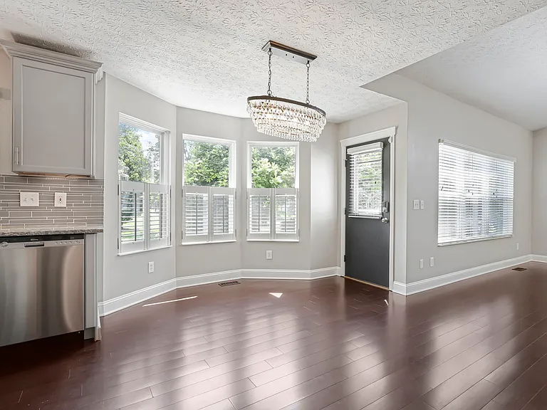 4392 Greensbury Dr — Photo 21