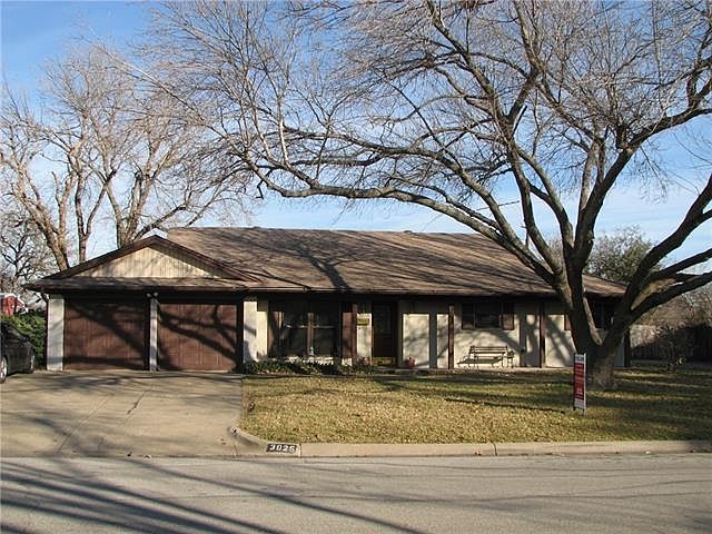 1st image of 3925 Burkett Dr