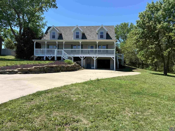 1216 N Seminole Dr, Saint Marys, KS 66536
