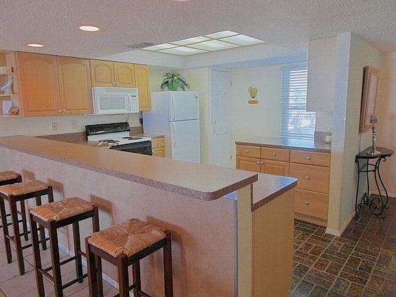 4th image of 3400 Gulf Blvd