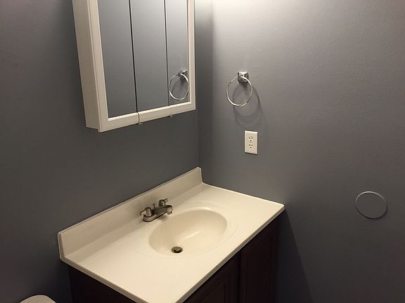 5th image of 3412 Green Briar Cir