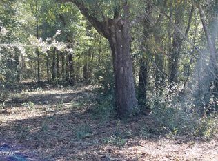 11840 Walnut Ln, Fountain, FL 32438