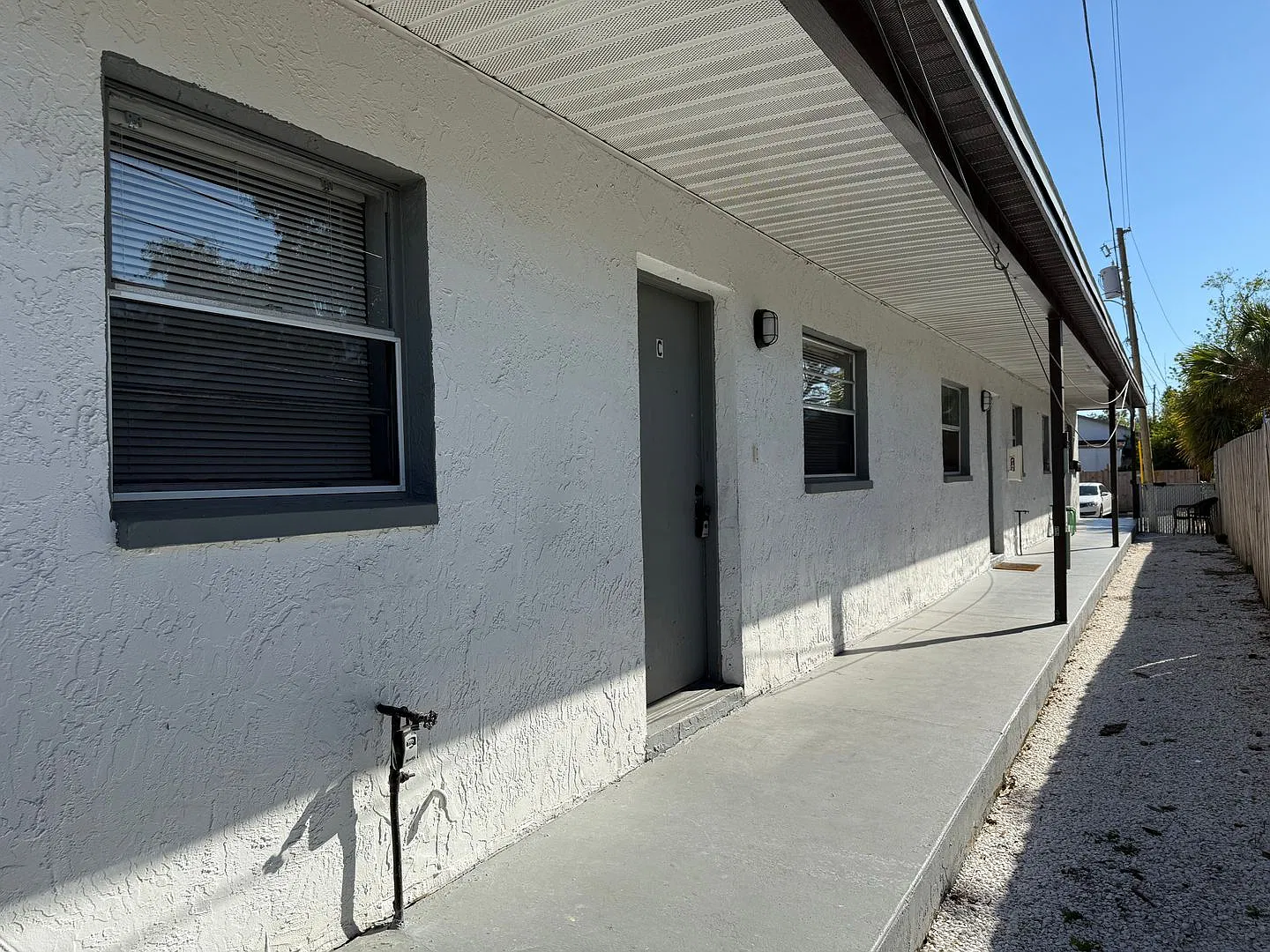 Available Now! - Renovated 2-Bedroom 2-Bath Apartment in Pinellas Park, FL — Photo 4
