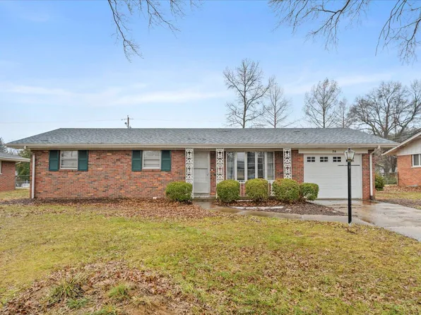 28 Blackburn Dr, Belleville, IL 62226