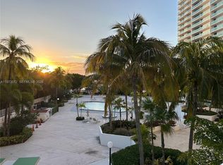 Arlen House East, Sunny Isles Beach, FL 33160