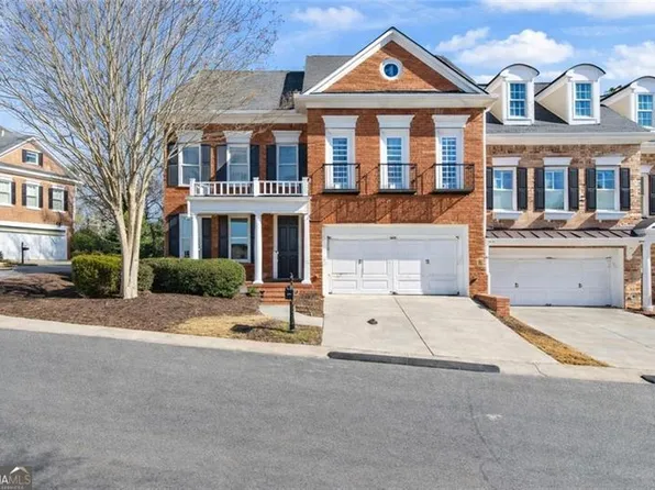 3010 Village Green Cir, Roswell, GA 30075