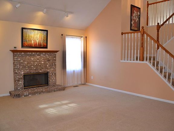 5th image of 180 Steeplechase Unit 5-39