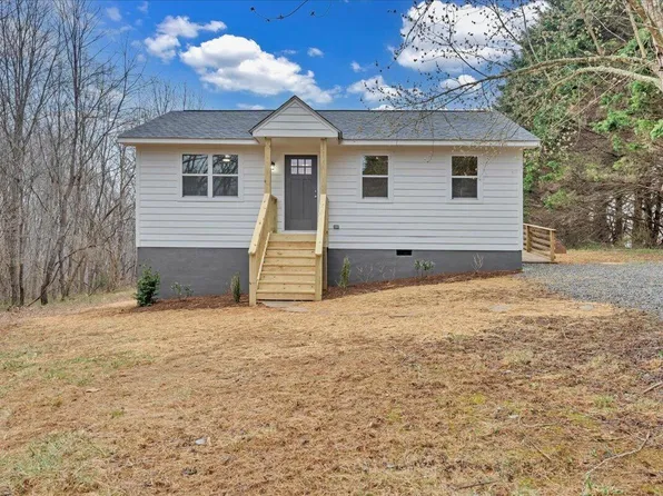 300 Ditto Branch Ln, Penhook, VA 24137