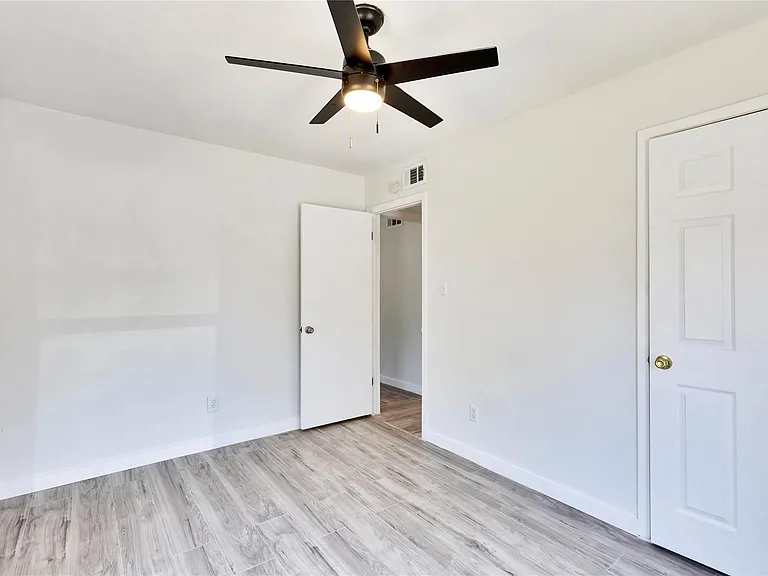 3462 Willowrun Dr #B — Photo 10