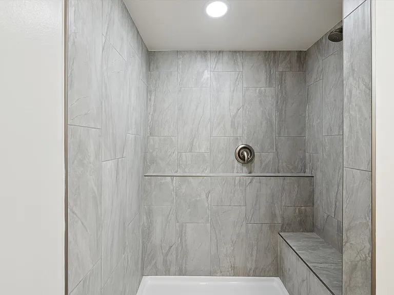 4021 Hillandale — Photo 25