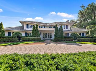 44 Baybrook Ln, Oak Brook, IL 60523