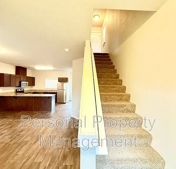12600 NE 49th St #E — Photo 5