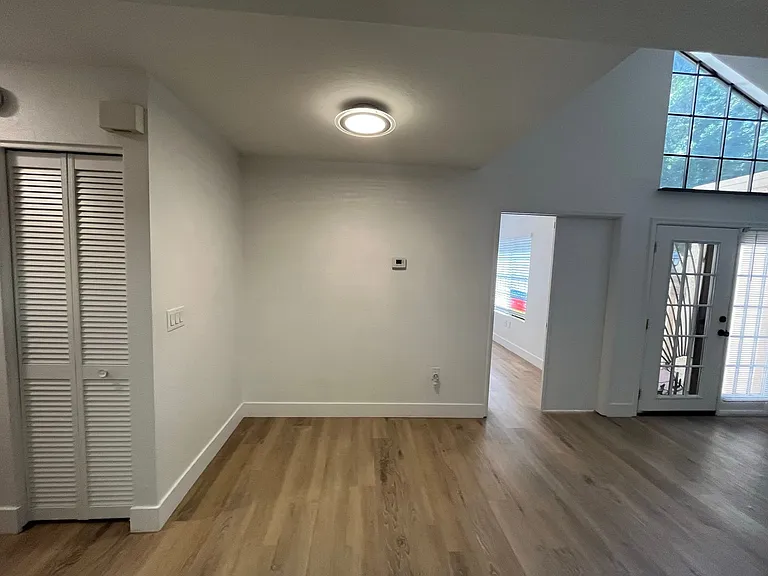 602 N May St #67 — Photo 9