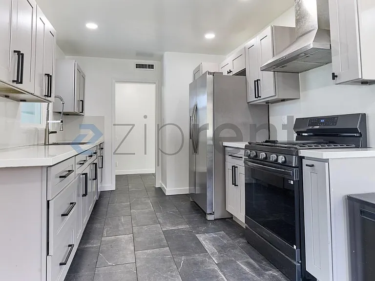 1410 Central Ave — Photo 5