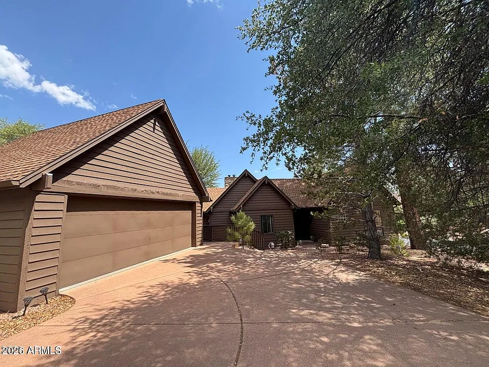 2505 E Elk Run Ct