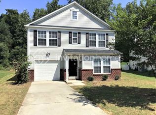 6816 Wandering Creek Dr, Charlotte, NC 28216