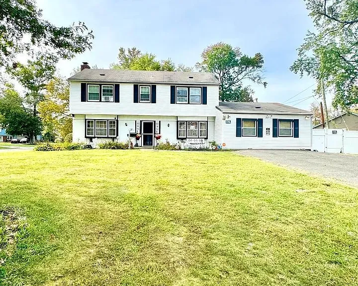 37 Elridge Ln — Photo 1