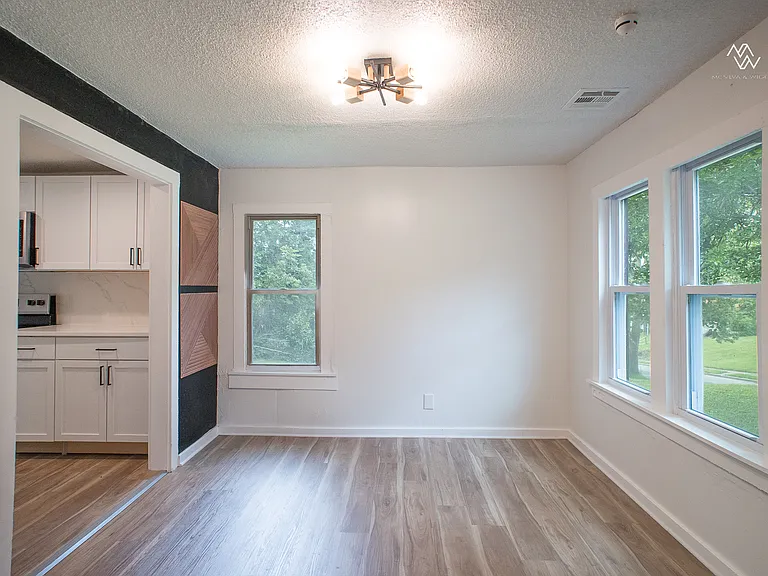 5032 S Benton Ave — Photo 5