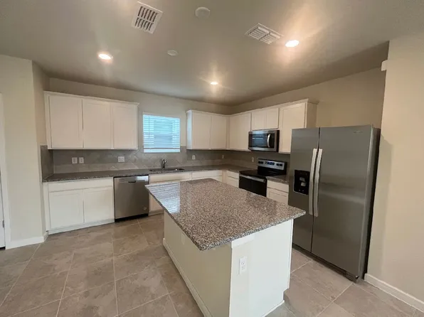 3074 Green Park Dr, Deland, FL 32724