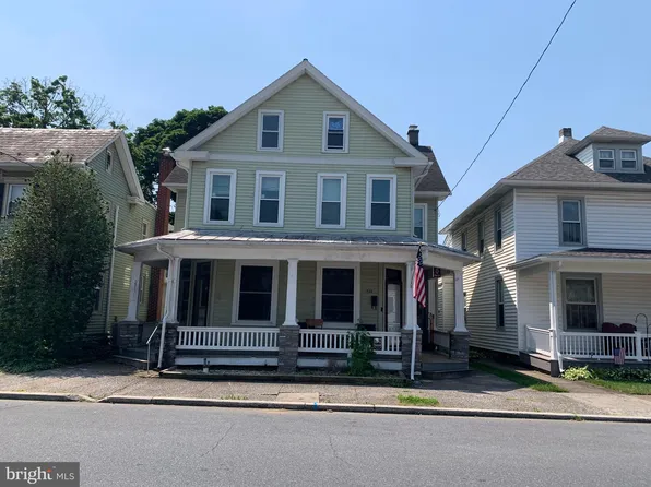 231 W High St, Hummelstown, PA 17036