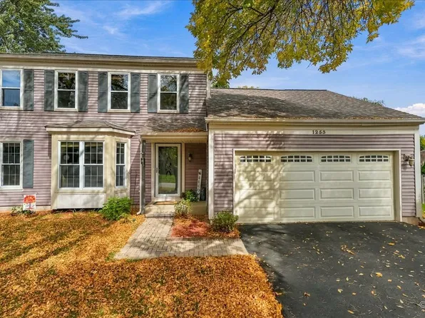 1253 Evergreen Dr, Carol Stream, IL 60188