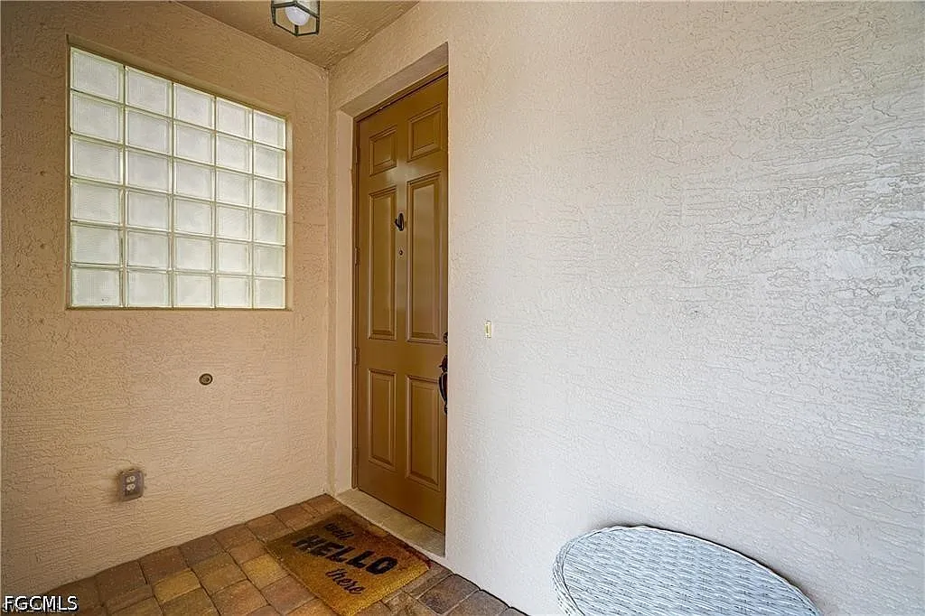 2 bed, 2.5 bath, 1456 sqft, $2,000 — Photo 4