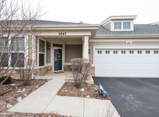 2647 Camberley Cir, Naperville, IL
