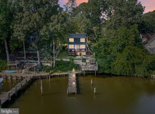 593 Riverside Dr, Pasadena, MD 21122