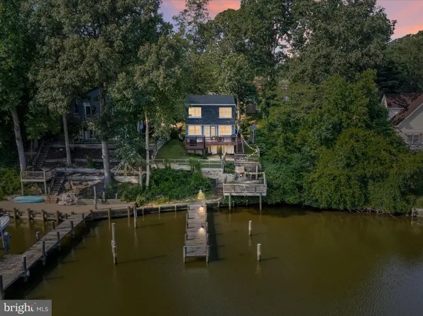 593 Riverside Dr, Pasadena, MD 21122