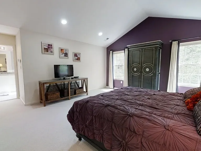 711 Binghampton Ln — Photo 25
