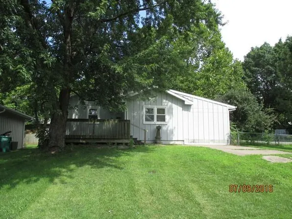 807 Butler Ter, Harrisonville, MO 64701