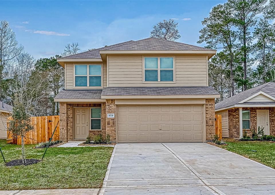 1st image of 18718 Clearwater Brook Dr