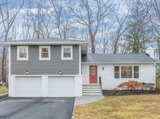 130 Woodbine Cir, New Providence, NJ 07974