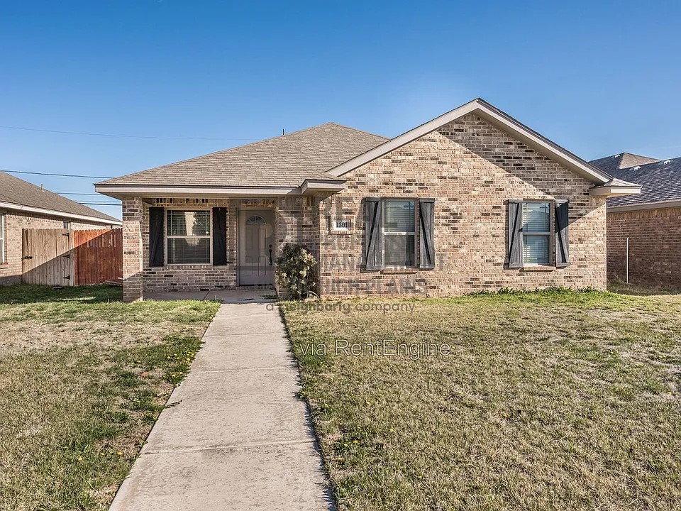 1301 Fox Hollow Ave