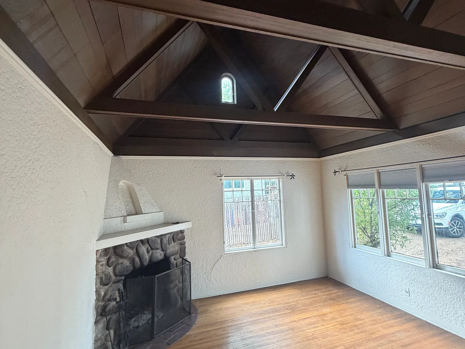 3 bed, 1317 sqft, $3,600 — Photo 3