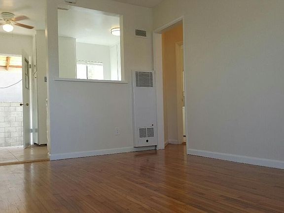 5th image of 320 W Mariposa Ave #A