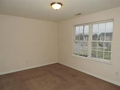 1357 Macedonia Dr — Photo 9