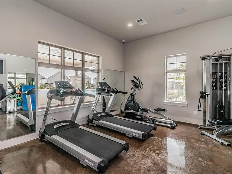 17736 Coralberry Dr — Photo 38