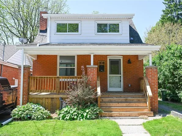 304 Park St W, Hamilton, ON L9H 1Y9