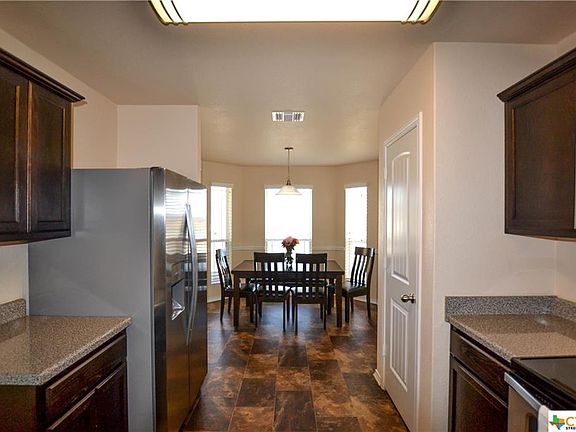 5th image of 1070 Hamilton Ln