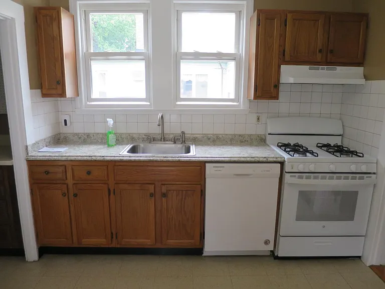 93 Flint St #2A — Photo 2