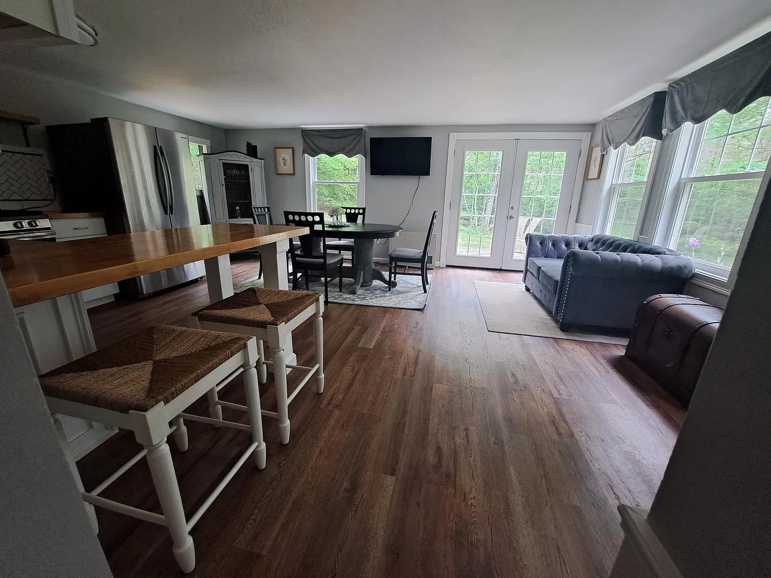 414 Blueberry Ln — Photo 2