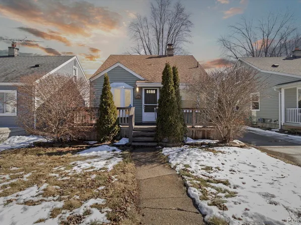 1374 Oakley Rd, Clawson, MI 48017