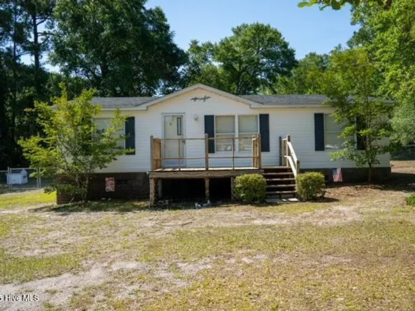 103 Ocean Spray Drive, Cedar Point, NC 28584