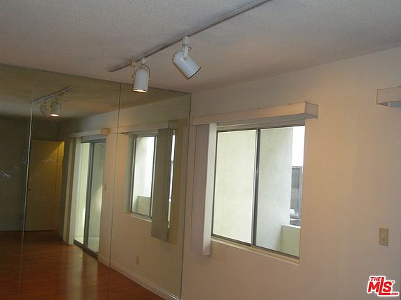 3rd image of 1166 Amherst Ave APT 7