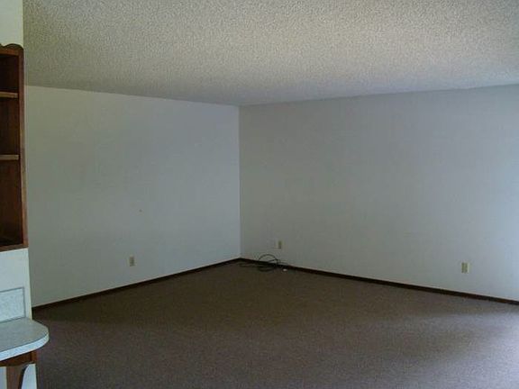 5th image of 1101 NE Minnehaha St APT H