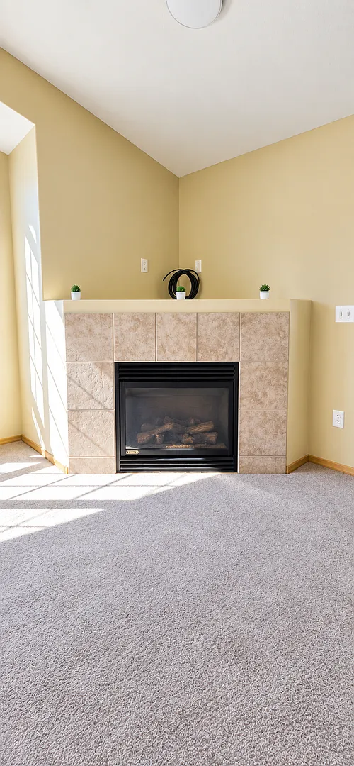 Tucked away in Tukwila - 3bedroom/2.5bath House *Ask about our Move In Special* — Photo 4