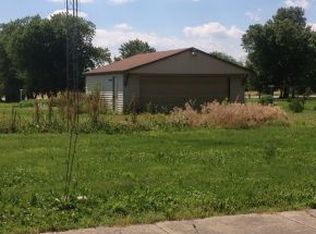 841 Main St, Mason, IL 62443
