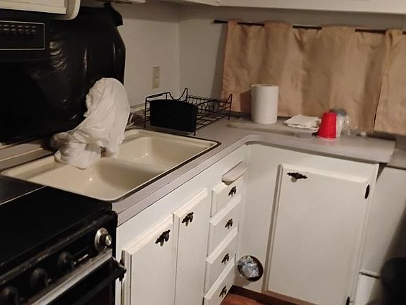 4th image of 95 7th St